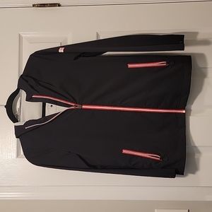EUC raincoat! Super lightweight and comfortable!
